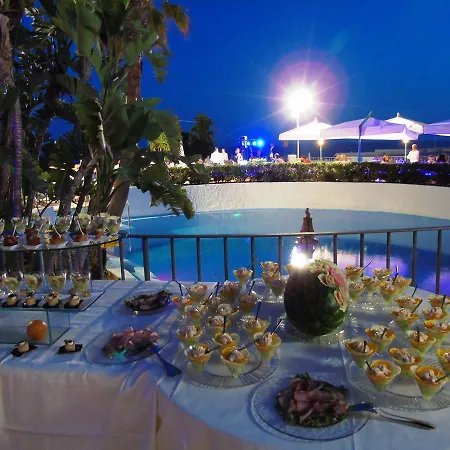 Hotell Borgo Romantica - &